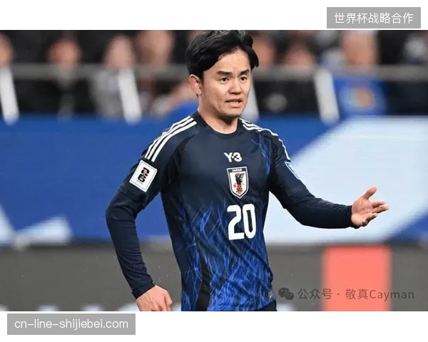 日本队延续技术流传控打法，久保建英的组织串联能力是球队撕开密集防守的关键